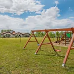 2 Bedroom Stunning Home In Jaroslawiec Holiday home